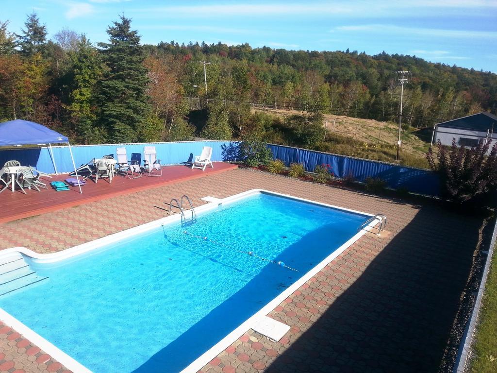 Auberge La Rocaille Shawinigan Exterior photo