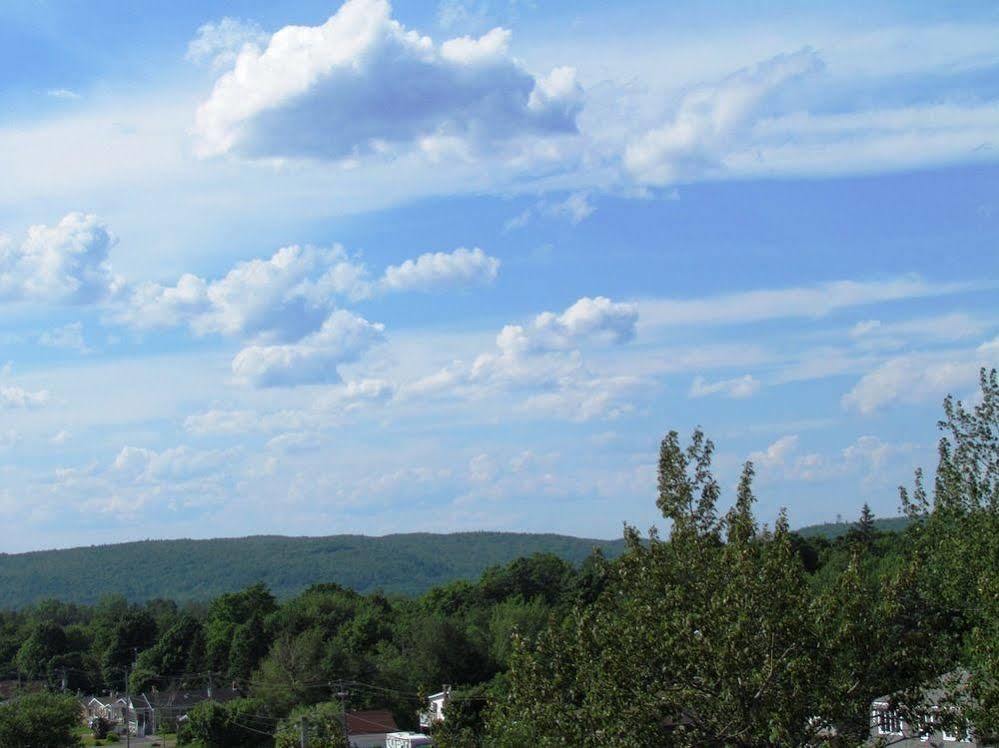 Auberge La Rocaille Shawinigan Exterior photo