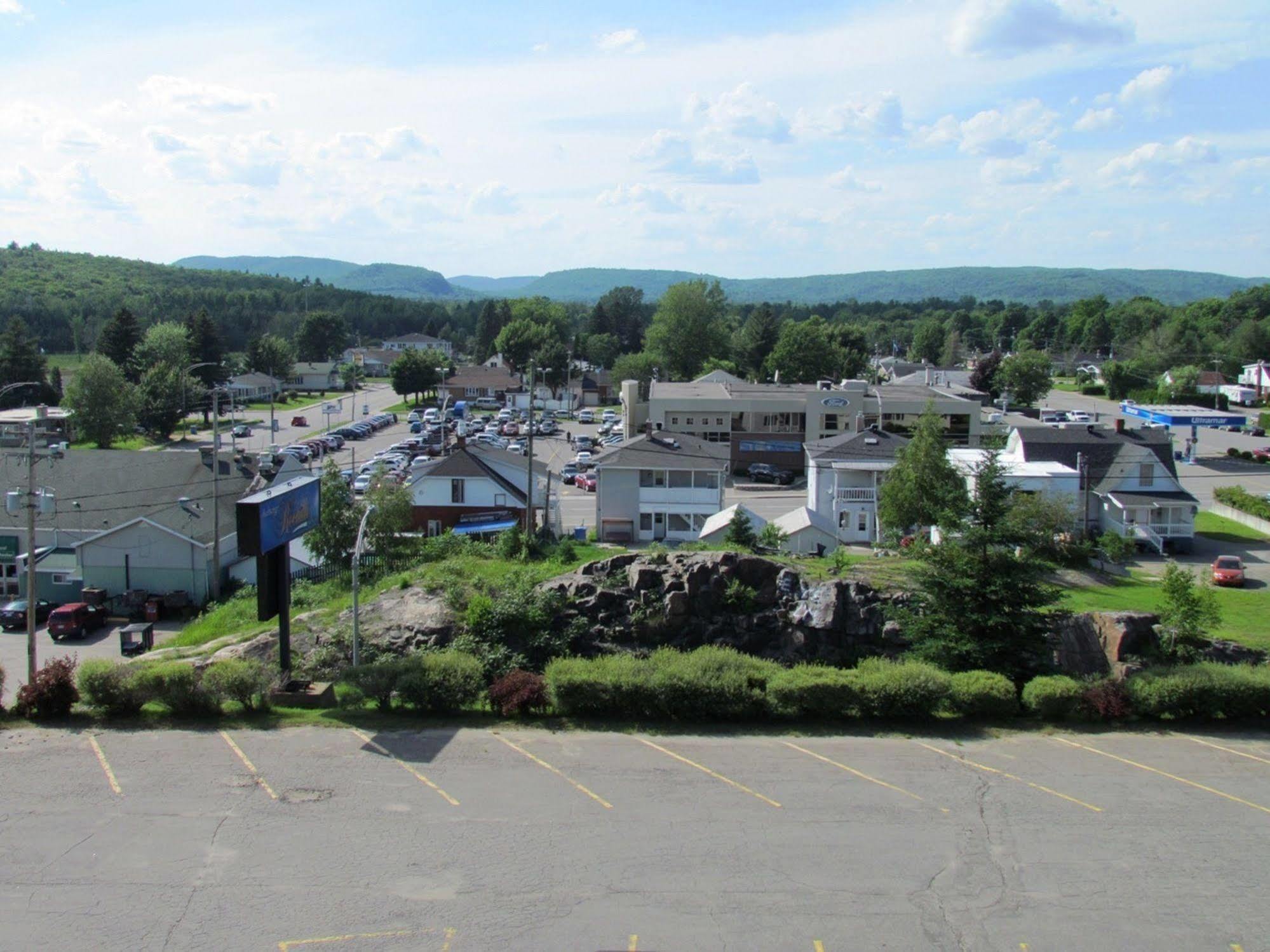 Auberge La Rocaille Shawinigan Exterior photo